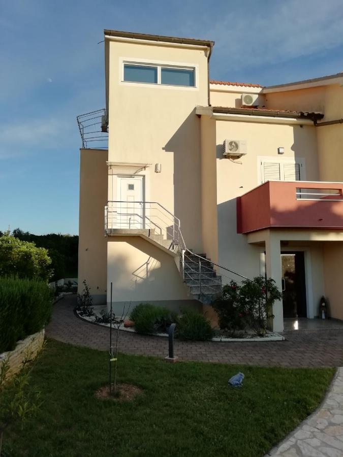 Villa „Drei Palmen“ Sveti Filip i Jakov Exterior foto